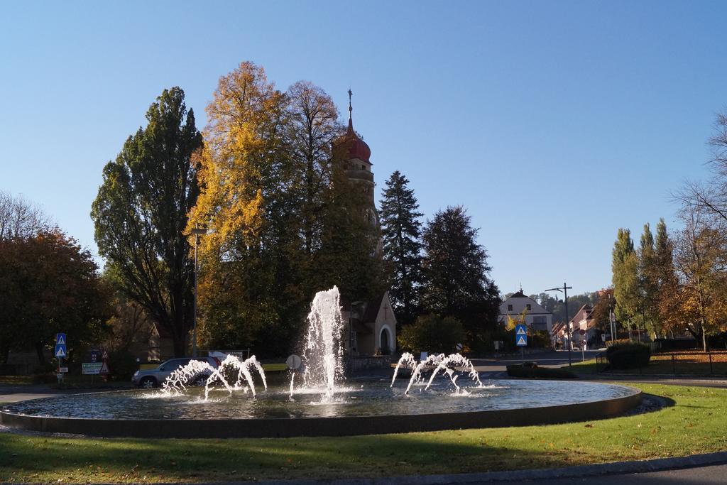Апартаменты Winzerhof Familie Kloeckl Клёх Экстерьер фото